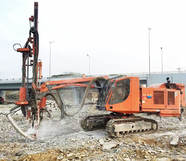 渝中钻机租赁核心注意事项介绍